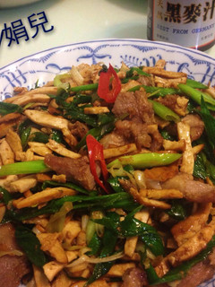 蒜苗豬肉炒豆干 的食譜成品照片