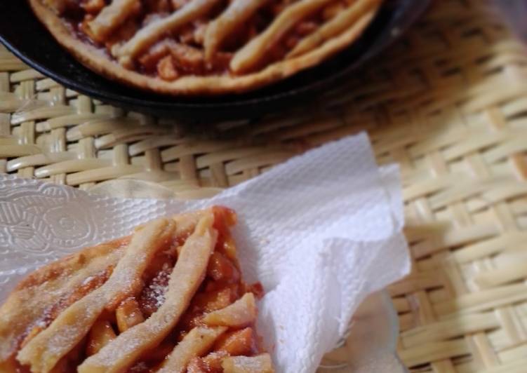 Langkah Mudah untuk Menyiapkan Apple pie teflon Anti Gagal