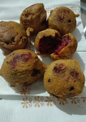 A picture of Beetroot potato kofta.