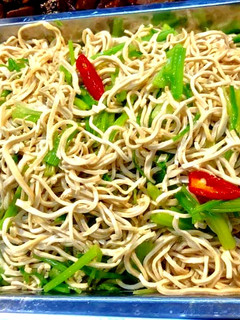 涼拌芹菜豆干絲 的食譜成品照片