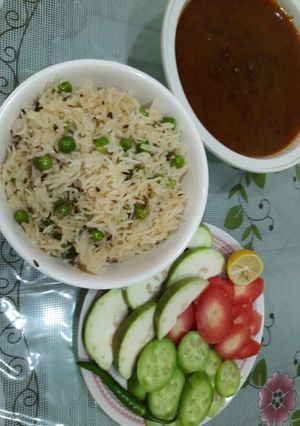 A picture of Matar wale Chawal.