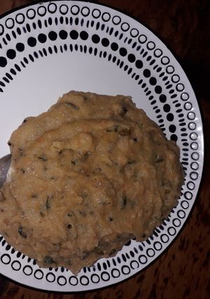 पालक गाजर रवा (palak gajar rawa recipe in marathi) रेसिपी चे मुख्य फोटो 