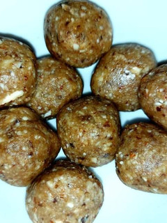 A picture of Nuts lado.