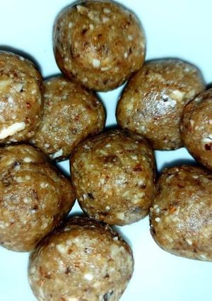 A picture of Nuts lado.