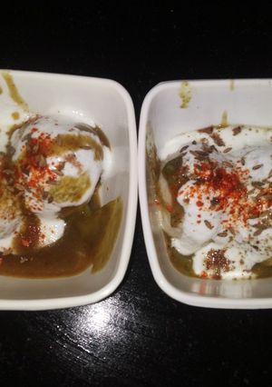 A picture of Bread dahi vada.
