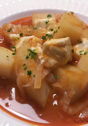 Foto principal de Patatas estofadas, con queso de cabras y mantequilla