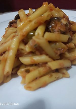Una foto de Maccheroni con atún