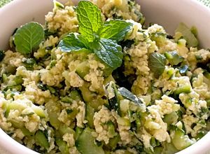 Foto di Zucchine con uova strapazzate e menta