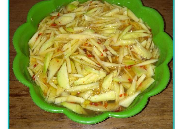 Asinan mangga