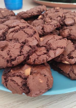 Une photo de Cookies tout chocolat, pépites de cacahuètes