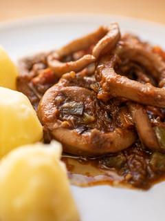 Una foto de Calamares en salsa