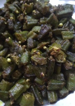 A picture of Lady's finger sabji.