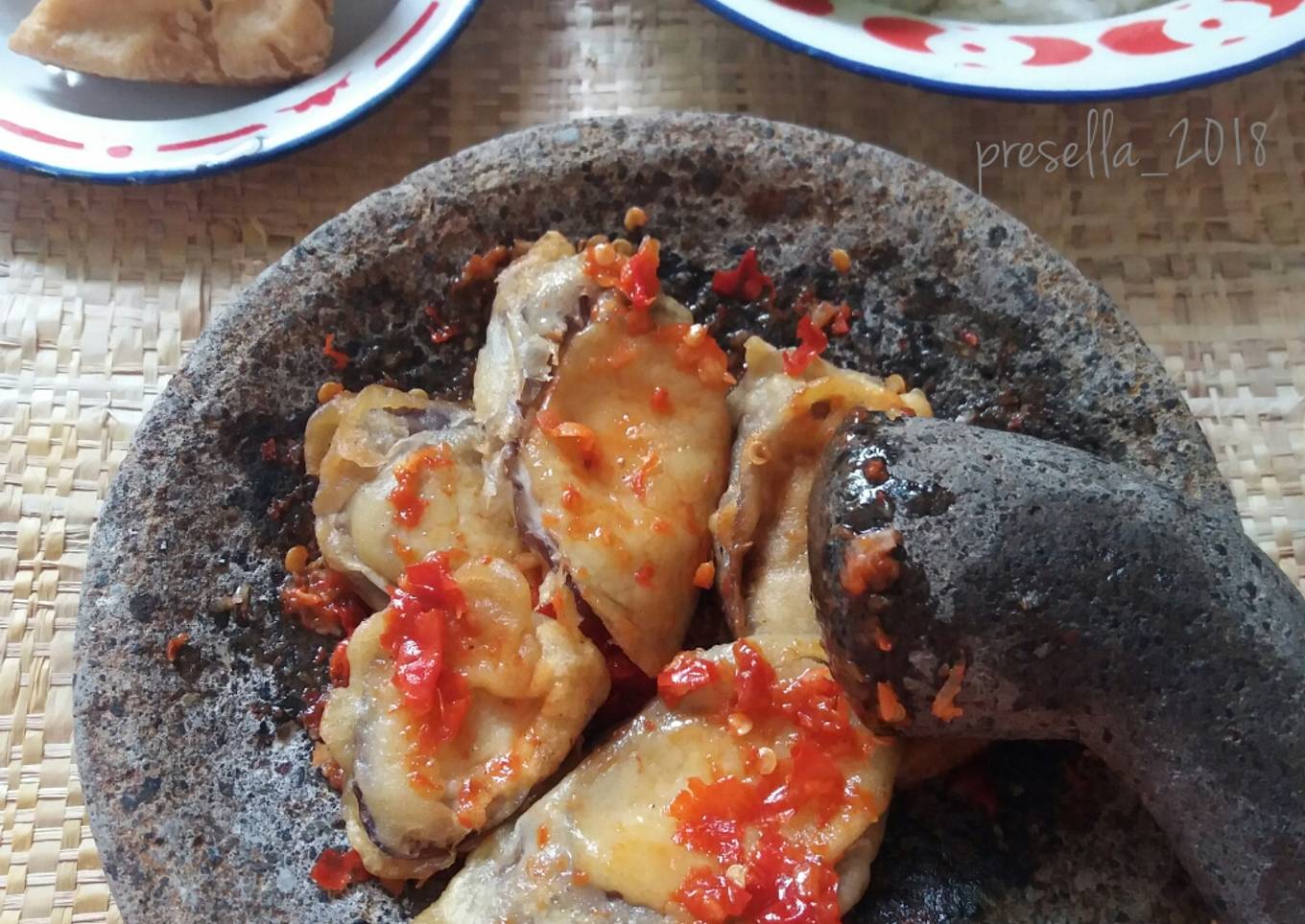 Terong geprek sambal bawang