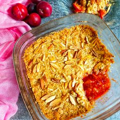A picture of Plum Crumble.
