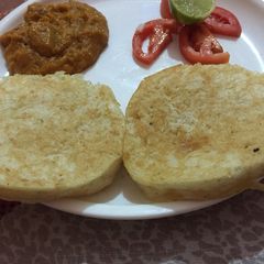 A picture of Pav bhaji.