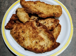 Foto principal de Filetes de pechuga de pollo a las finas hierbas empanados