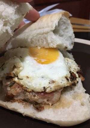 Una foto de Hamburguesa cerda, “La rápida”