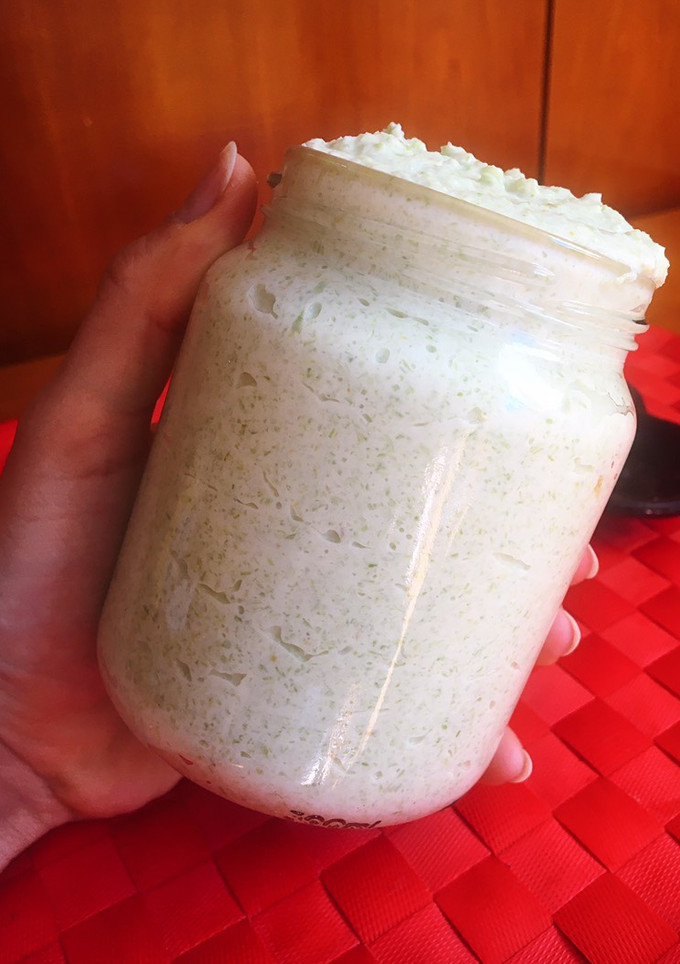 Una foto de Salsa de queso y brócoli
