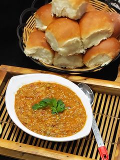 पावभाजी (Pav bhaji recipe in hindi) रेसिपी मुख्य फोटो