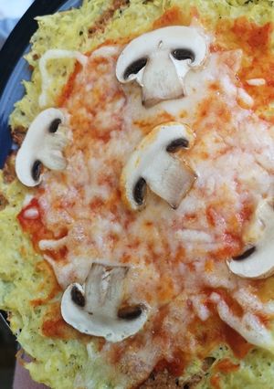 A picture of Hash Brown Pizza.