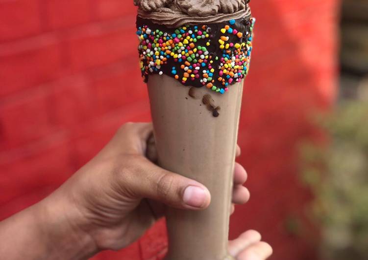Simple Way to Make Award-winning Loaded shake/ Chocolate Milk shake