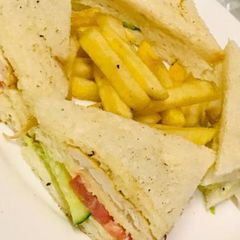 A picture of Grilled chicken sandwich.
