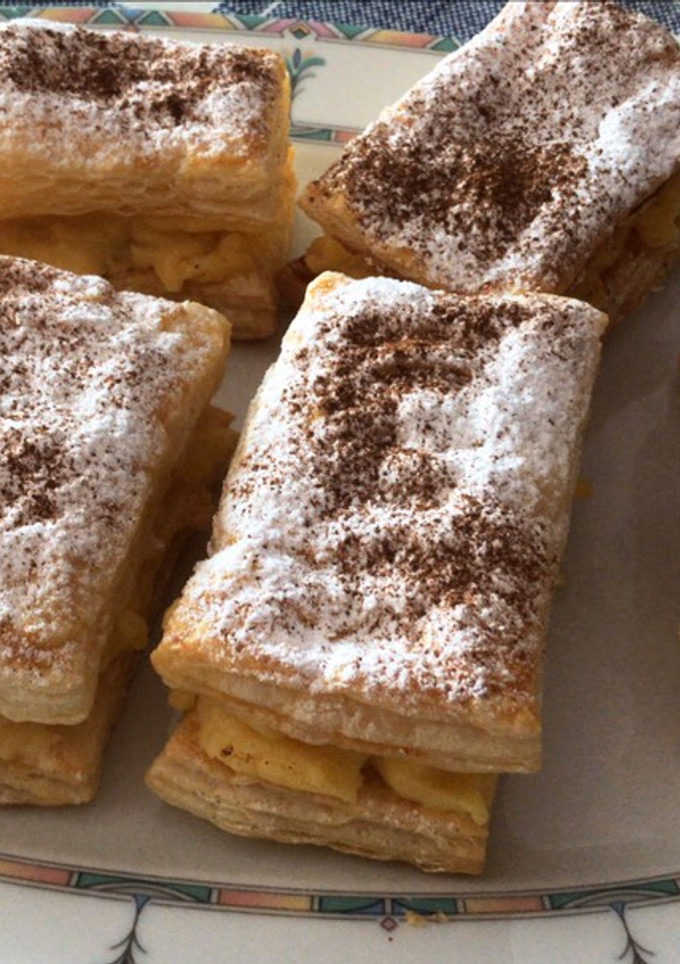 Una foto de Milhojas de crema