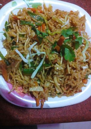 A picture of Noodles Schezwan Rice.