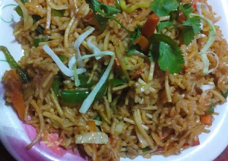 How to Prepare Favorite Noodles Schezwan Rice