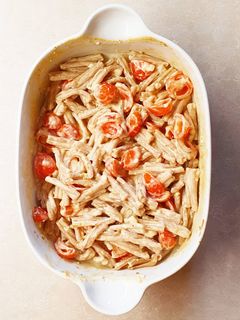 Foto di Pasta con feta al forno e pomodorini