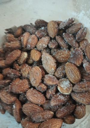 A picture of Vinegar and Salt Almonds.