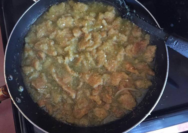 Chicharrón en salsa verde