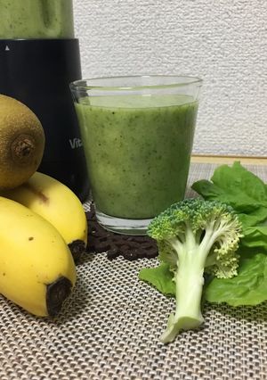 A picture of Green smoothies.