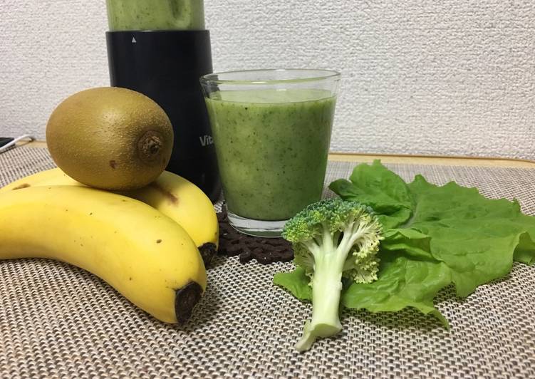 Step-by-Step Guide to Make Super Quick Homemade Green smoothies