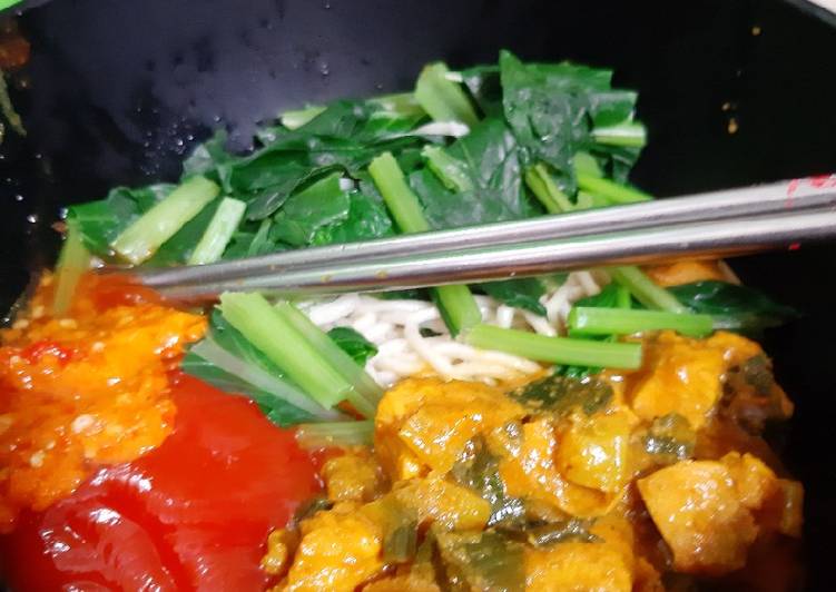 Mie ayam olah rumahan