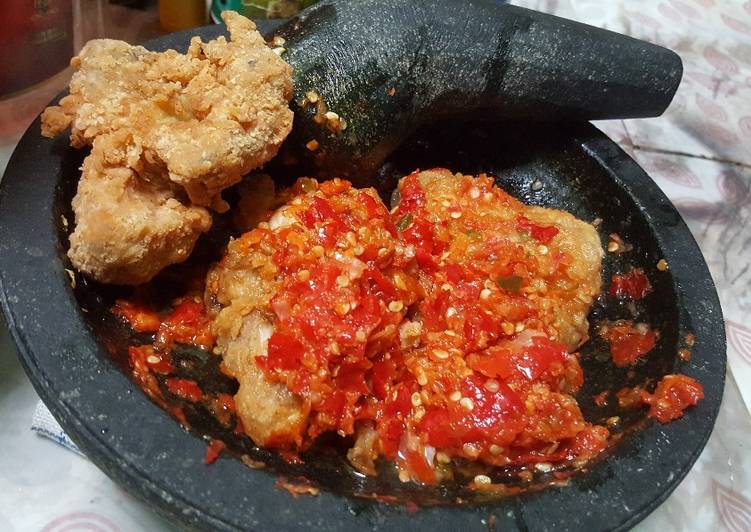 Resep Ayam geprek crispy, Bisa Manjain Lidah