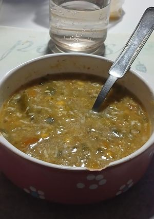 Una foto de Sopa de verduras y avena Especial de mi abuela 💞✨