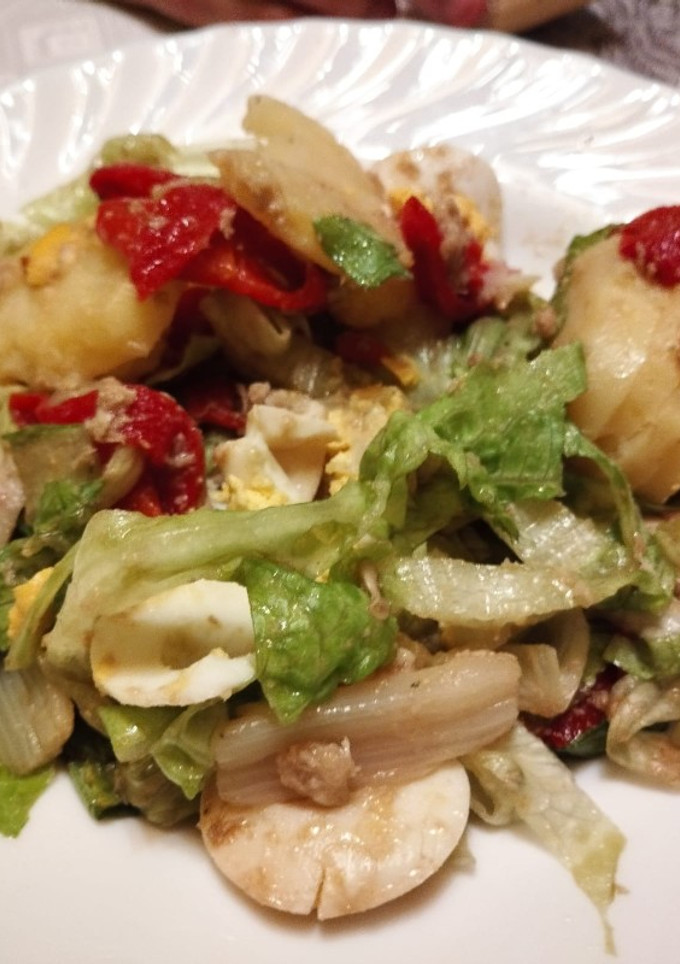 Una foto de Ensalada de patatas con atún vegano