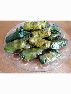 عکسی از دستور دلمه با برگ توت و(برنج نیمدانه)