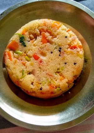 A picture of Carrot Onion Sooji Upma.