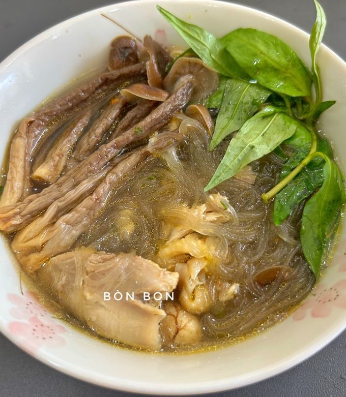 Hình của món Miến Gà Nấm Lộc Nhung.