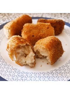 Una foto de Croquetas de pera y queso Gorgonzola