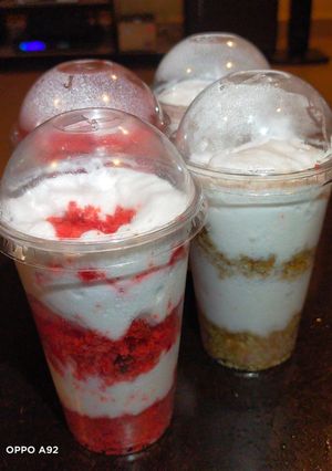 A picture of Cake parfait.