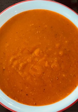 A picture of Enchiladas sauce.