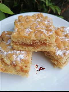 A picture of Hungarian Tart.
