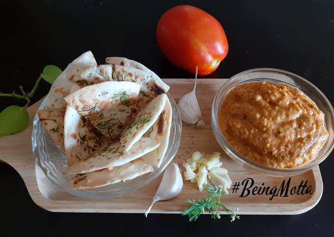 Spicy Makhani Dip with Naan Chips