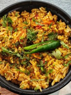 વધારેલા ભાત (Vagharela Bhat Recipe In Gujarati) રેસીપી મુખ્ય ફોટો