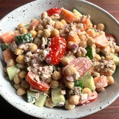 A picture of Chickpeas & Tuna Mayo Salad.