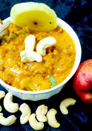A picture of Shahi Apple Curry.