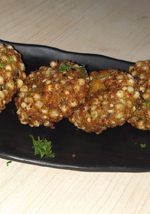 A picture of Sabudana Bombs.